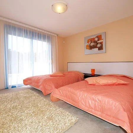 Apartman Lordos Camelia *